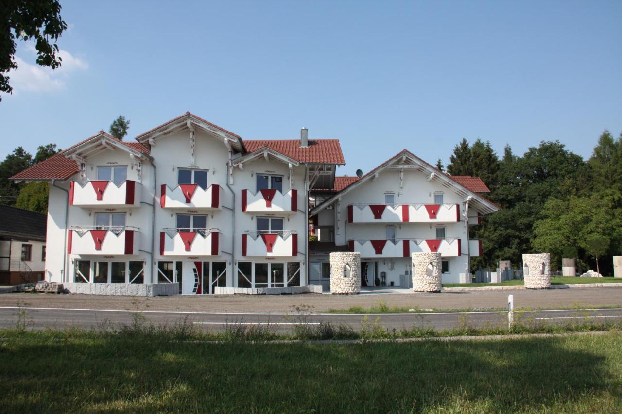 Aparthotel Zum Kreuzritter Wuestenrot Exteriér fotografie