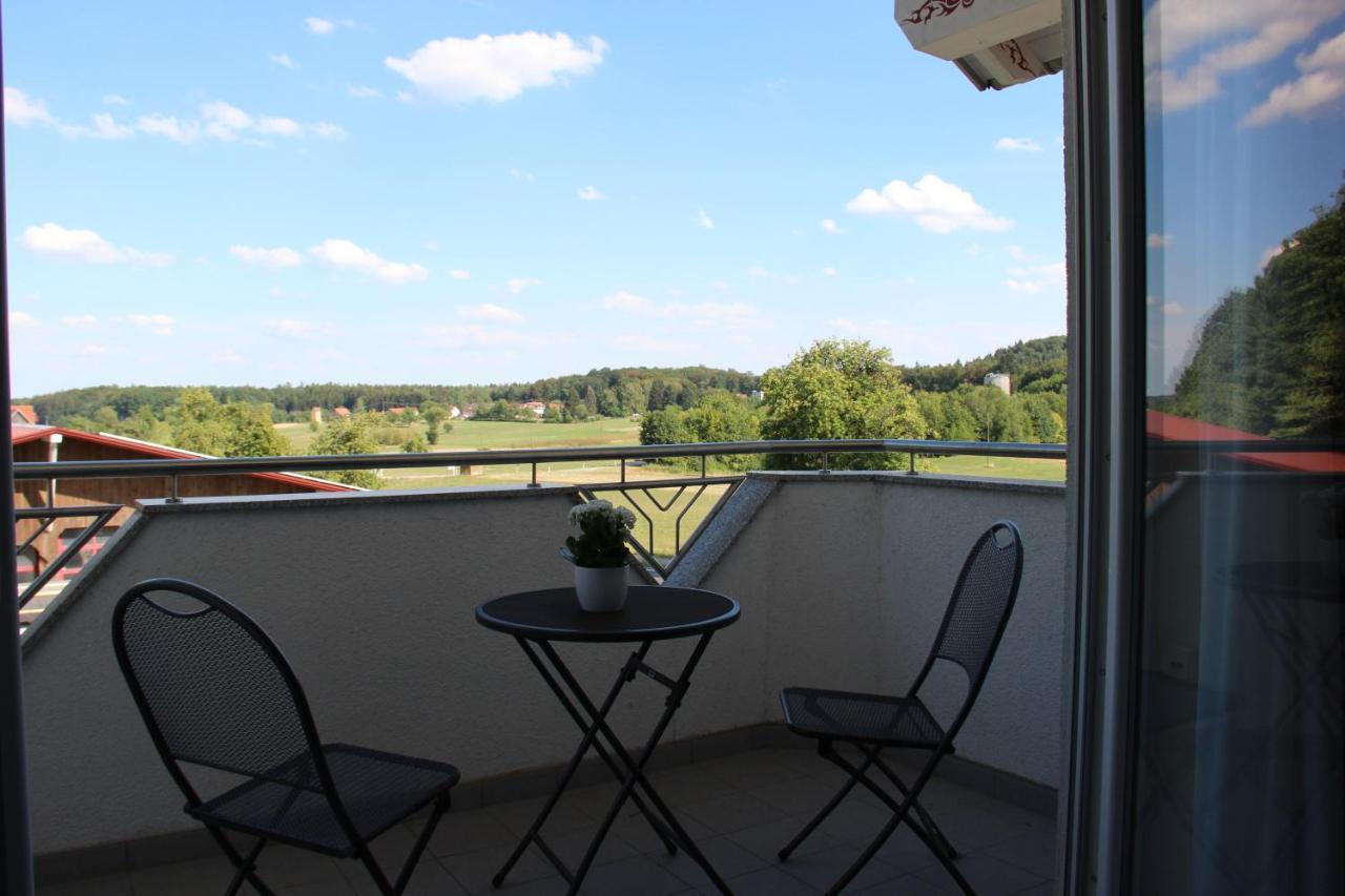Aparthotel Zum Kreuzritter Wuestenrot Exteriér fotografie