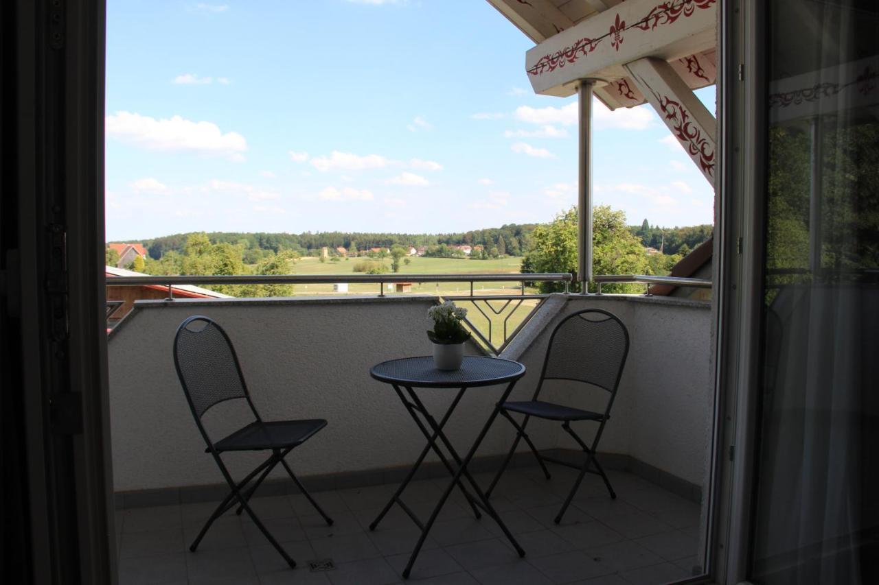 Aparthotel Zum Kreuzritter Wuestenrot Exteriér fotografie